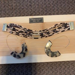 Leopard bracelet and earring set